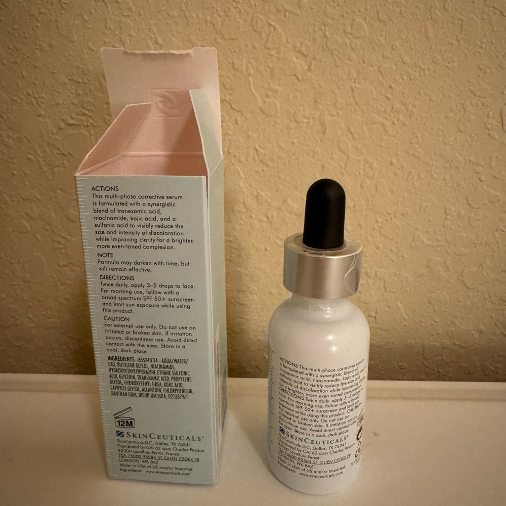 SkinCeuticals Discoloration Defense Serum - Picture 2 of 3